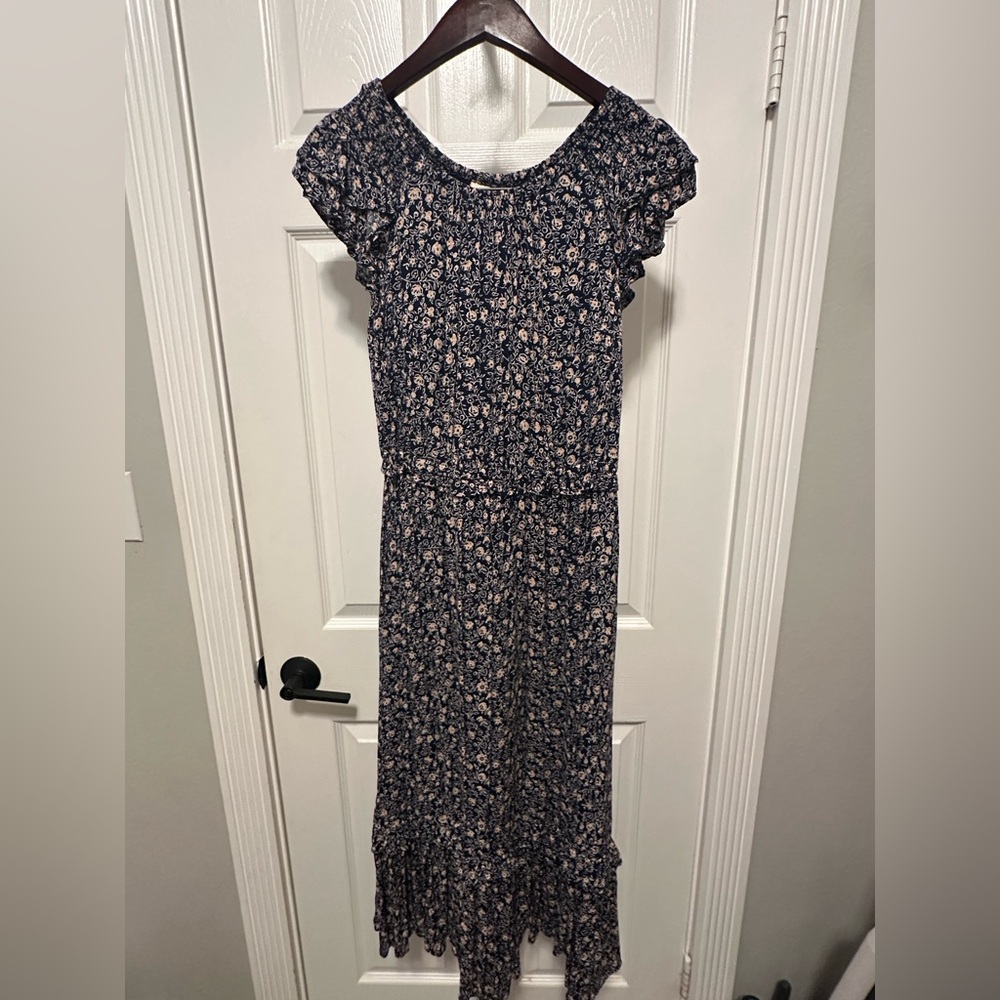 Universal Thread Blue Floral Cap Sleeve dress with ruffles